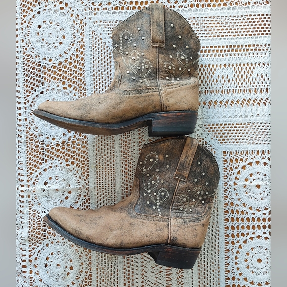 ISO MIZ MOOZ Women's Distressed Leather Studded Cowgirl Cozumel Western Boots - Picture 10 of 12